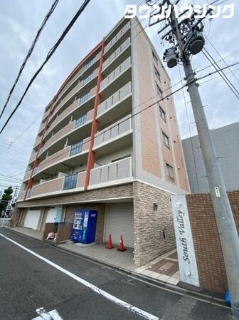 South Valleyの物件外観写真